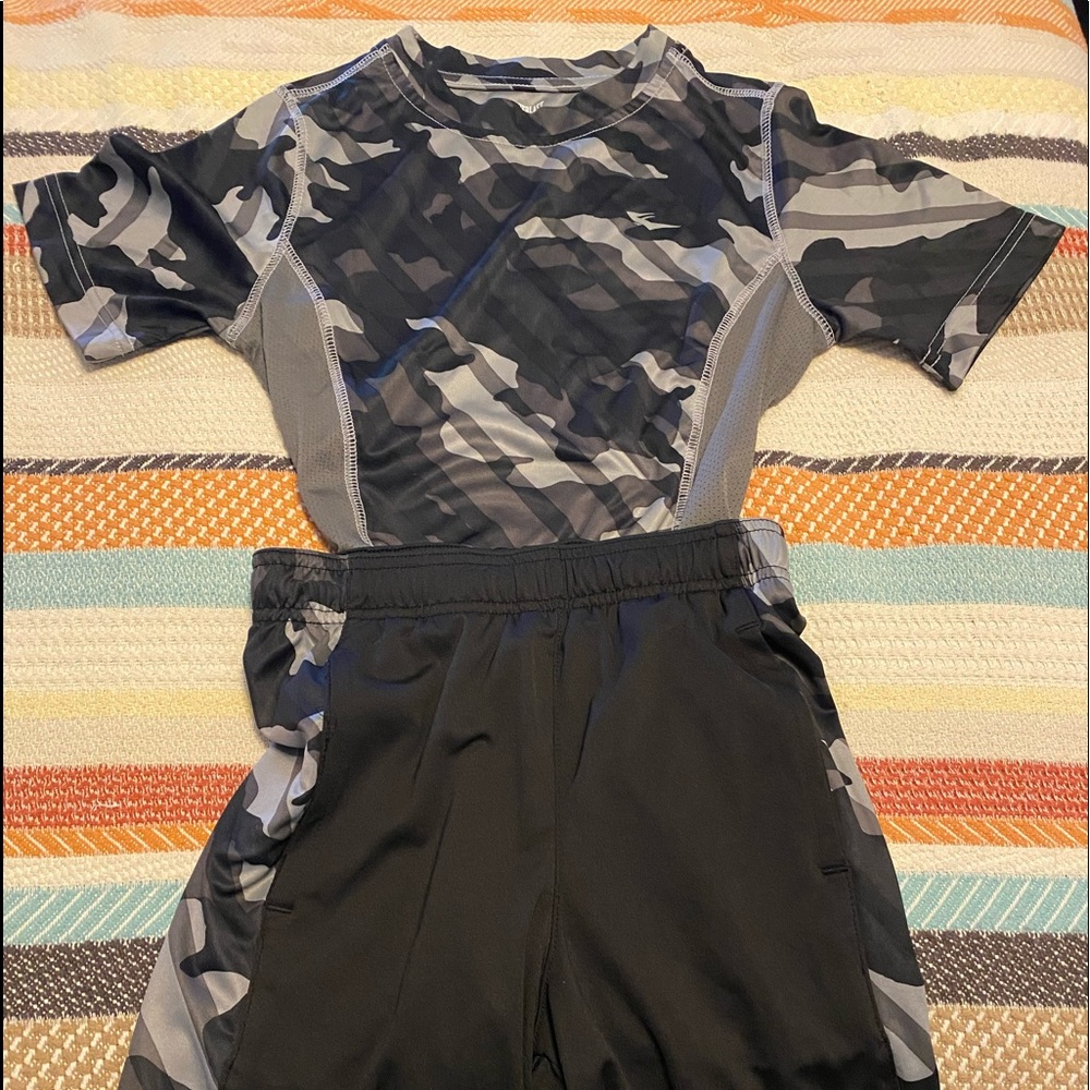 YOUNG BOYS  🩳 👕 SHORT SET